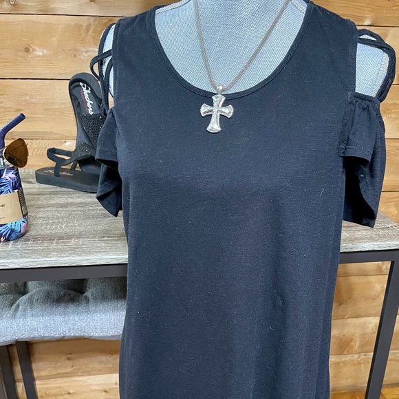 Cha Cha Vente Large Black cold shoulder top - Picture 3 of 7